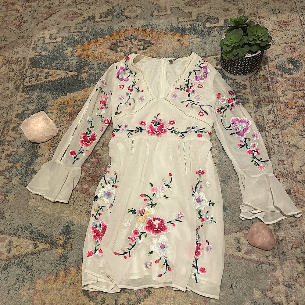 White floral ASOS dress only worn ONCE/brand new